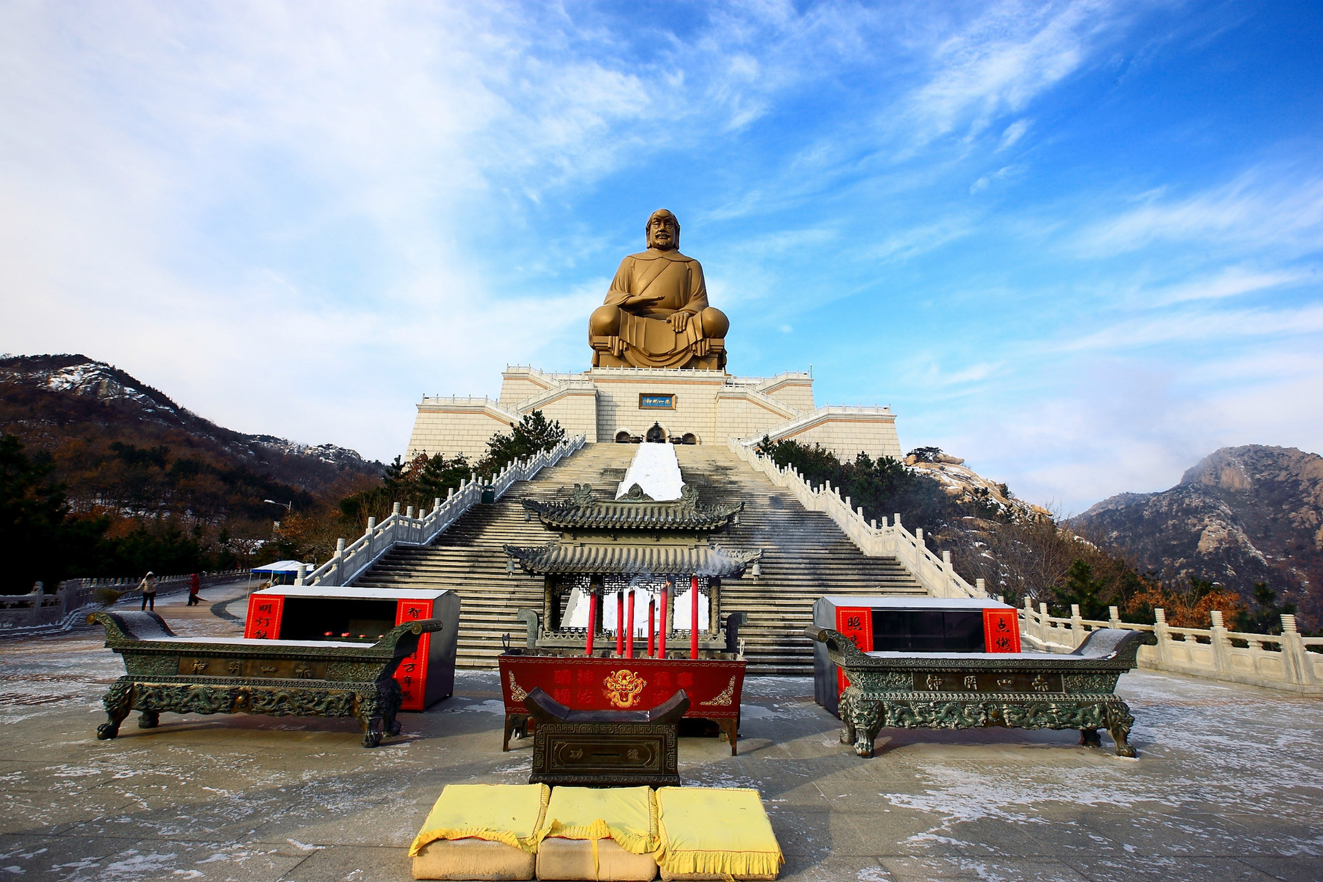 威海 目的地介绍  11荣成赤山风景区 石岛赤山风景区,位于山东半岛最