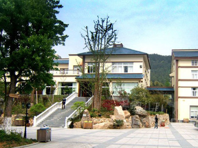 安吉中南百草园度假酒店