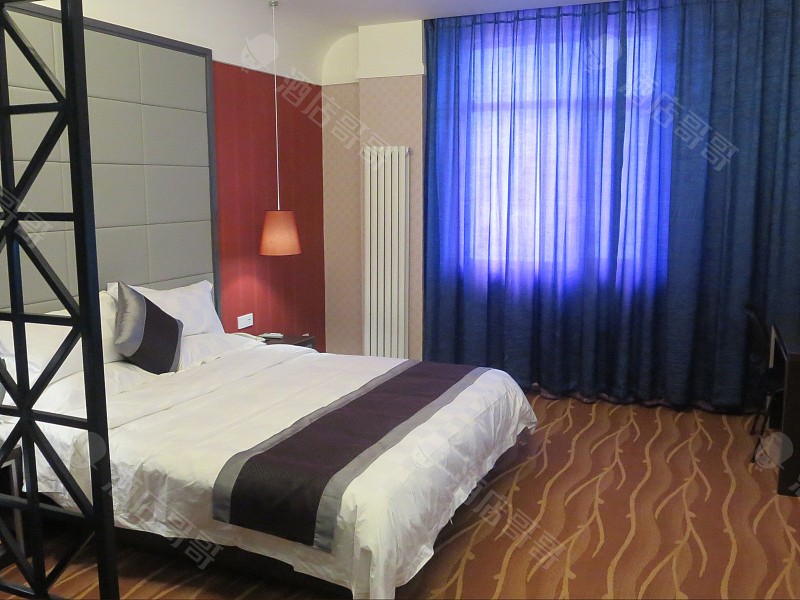 新疆速8酒店(库尔勒石化大道店)