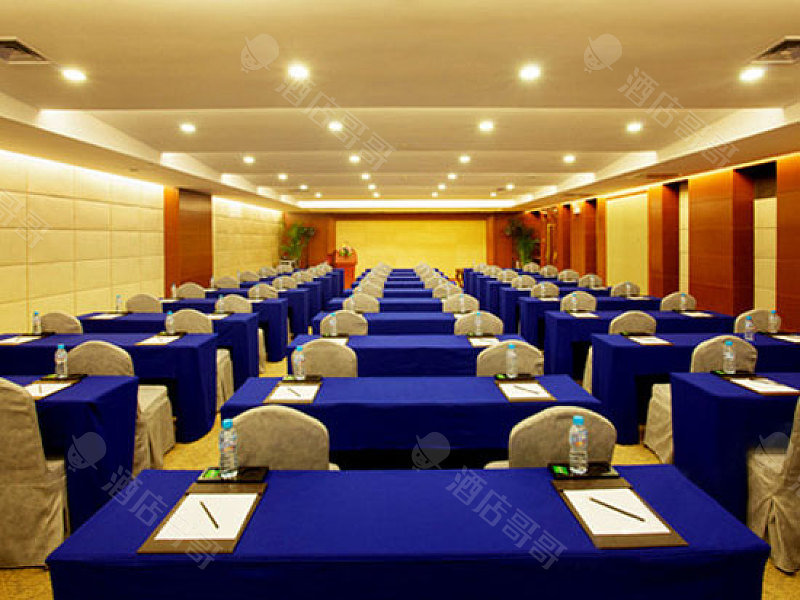 会议厅-课桌布置