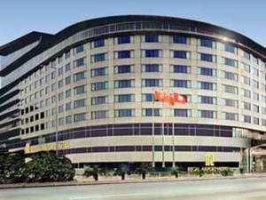 飞机场附近酒店吵吗 3ea7a15894096718e995d5d2cf2e8730.jpg@300w