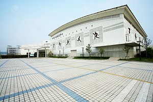 体育中心(篮球+羽毛球)