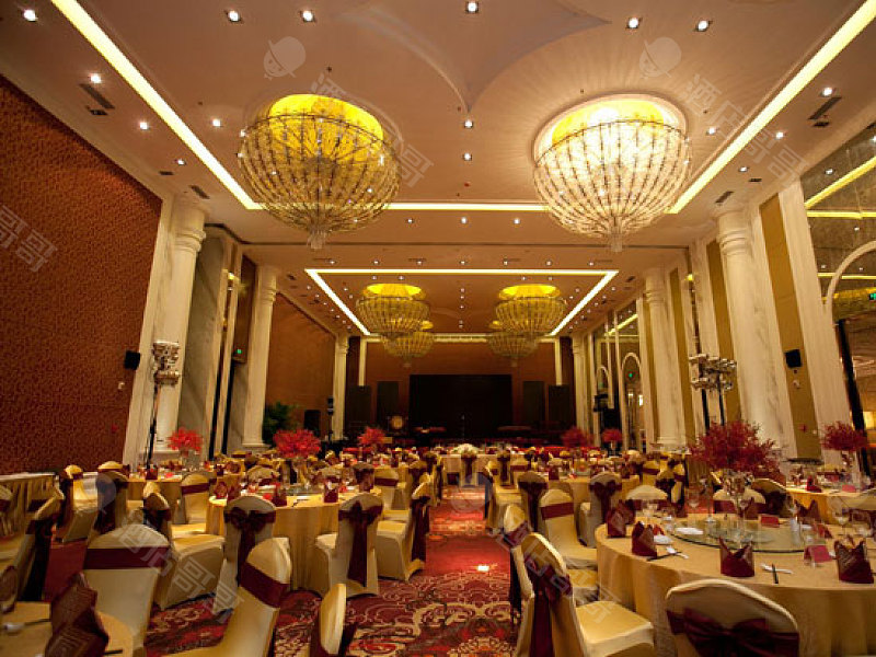 大宴会厅-圆桌布置