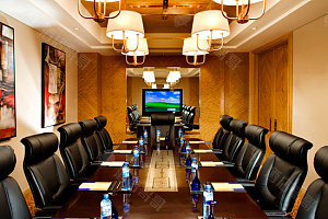 商务中心会议室 – 董事会议布置