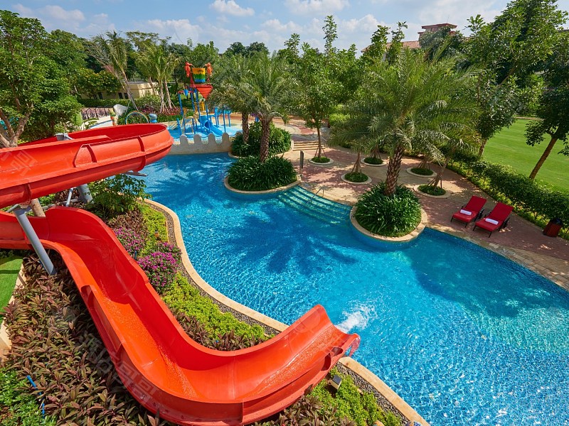 儿童戏水池滑梯