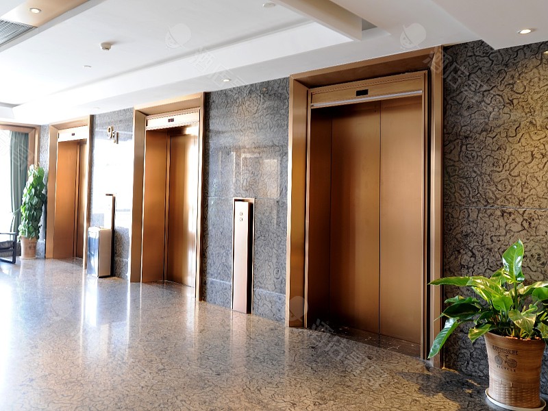 酒店电梯间