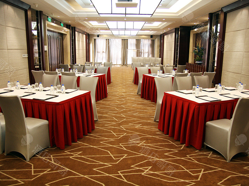 多功能厅鱼骨式