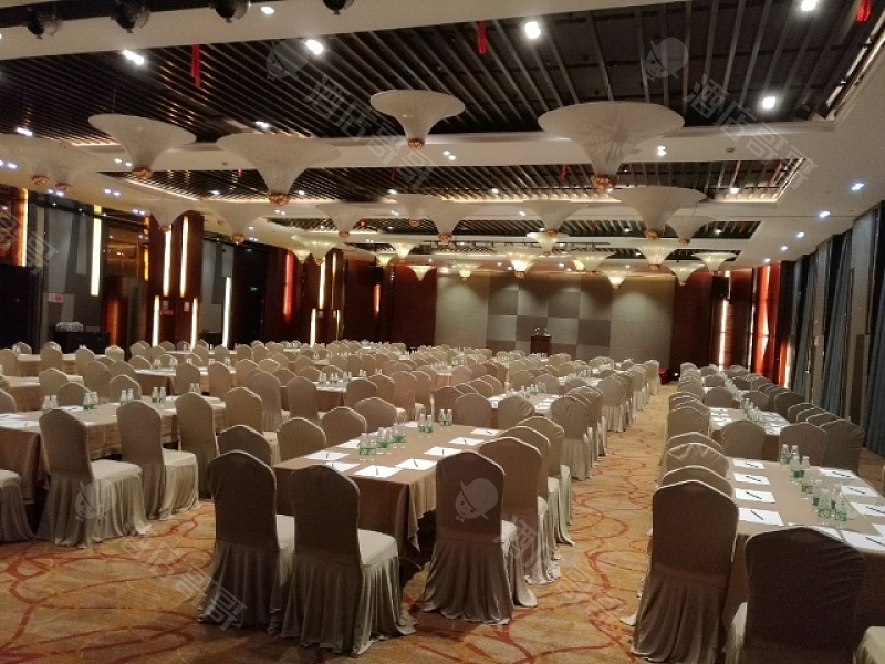 群力岛屿式300人