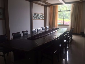 安徽马仁奇峰度假酒店会议场地-课桌式