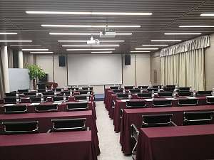 丽枫酒店（广州东圃客运站店）会议场地-多媒体会议室1