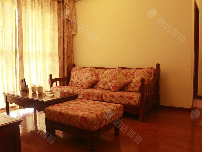 成都鹤鸣山颐庆有余大酒店